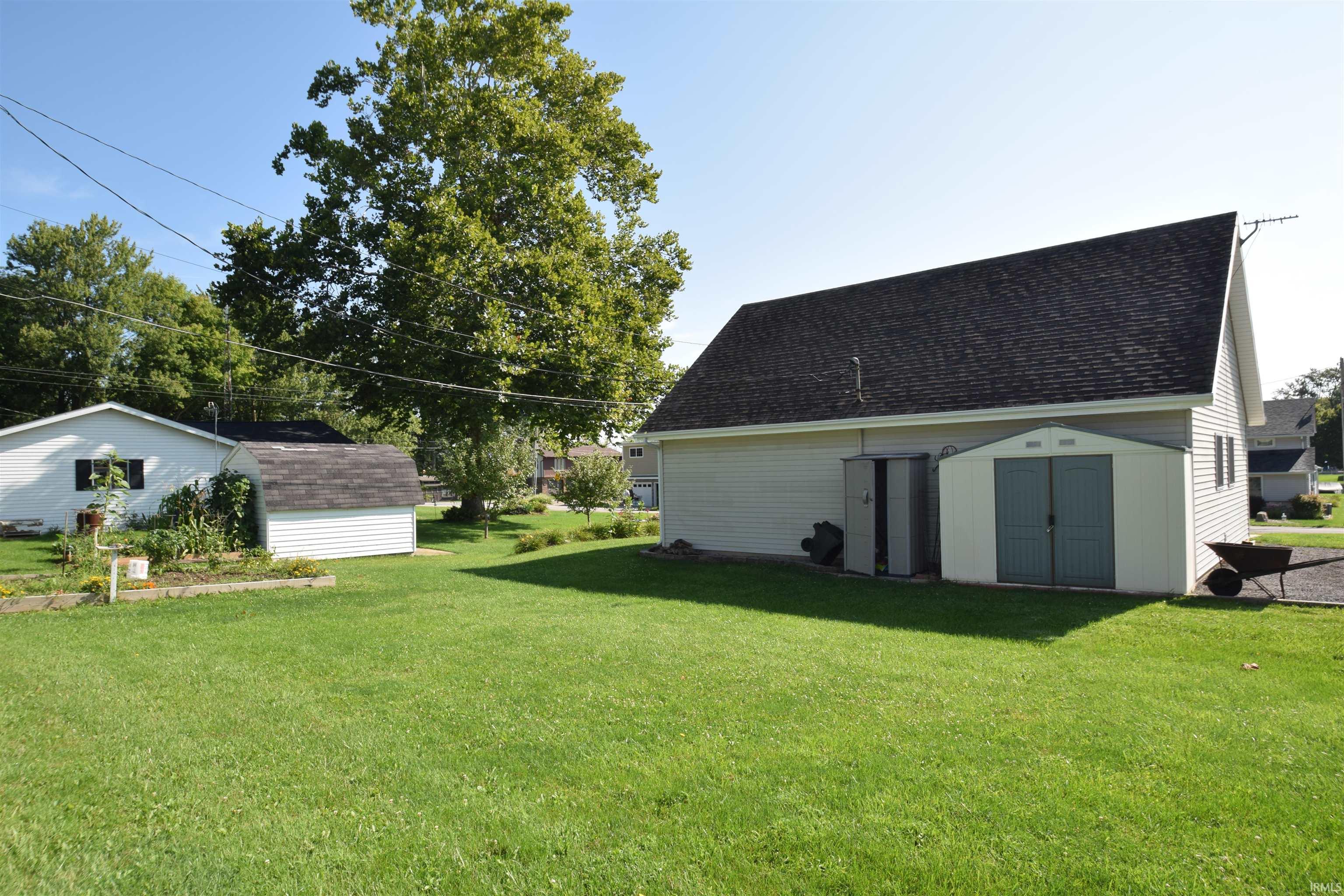 9942 Lincoln Road Syracuse, IN 46567 - Photo 35 of 36 Gallery Image 35