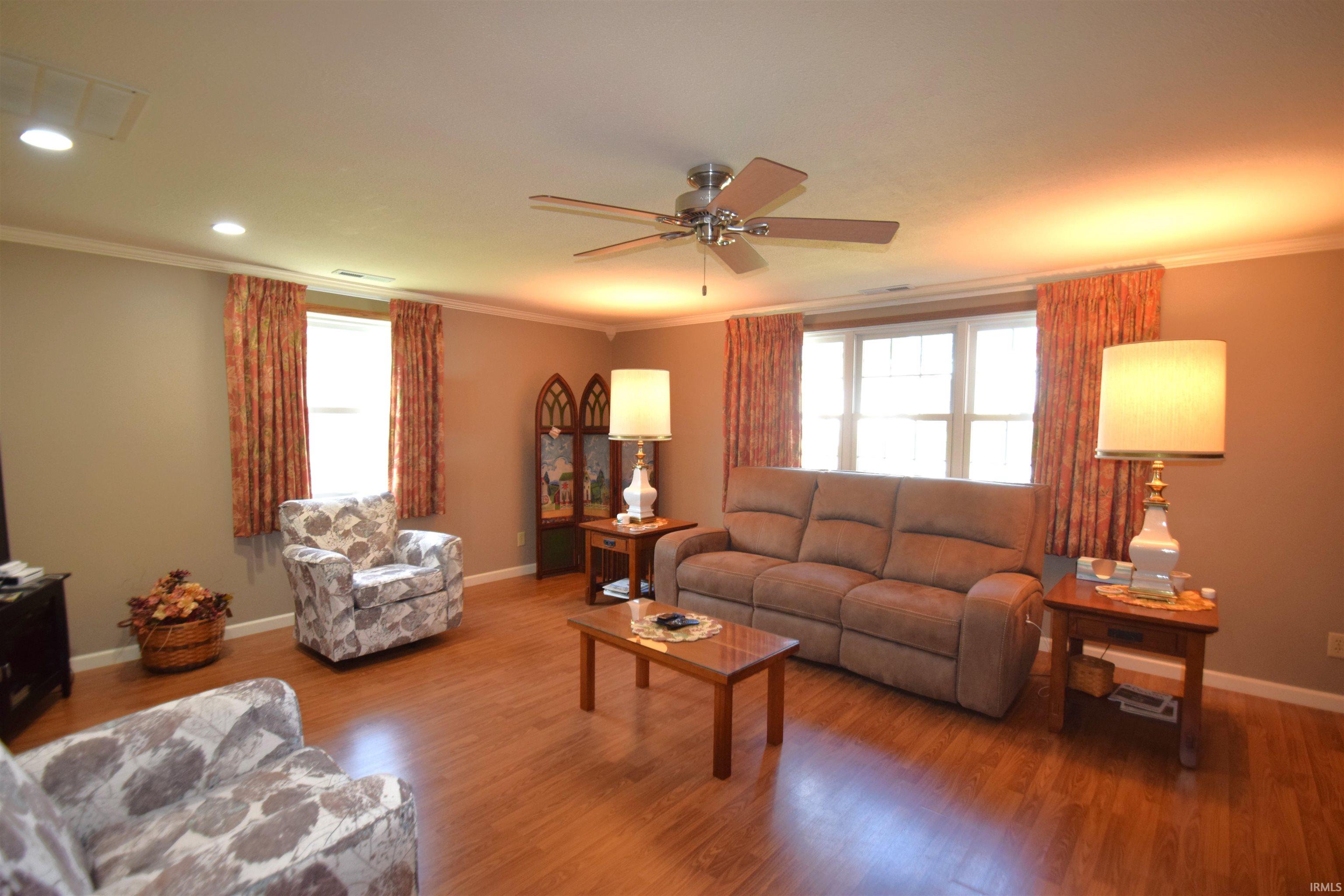 9942 Lincoln Road Syracuse, IN 46567 - Photo 9 of 36 Gallery Image 9