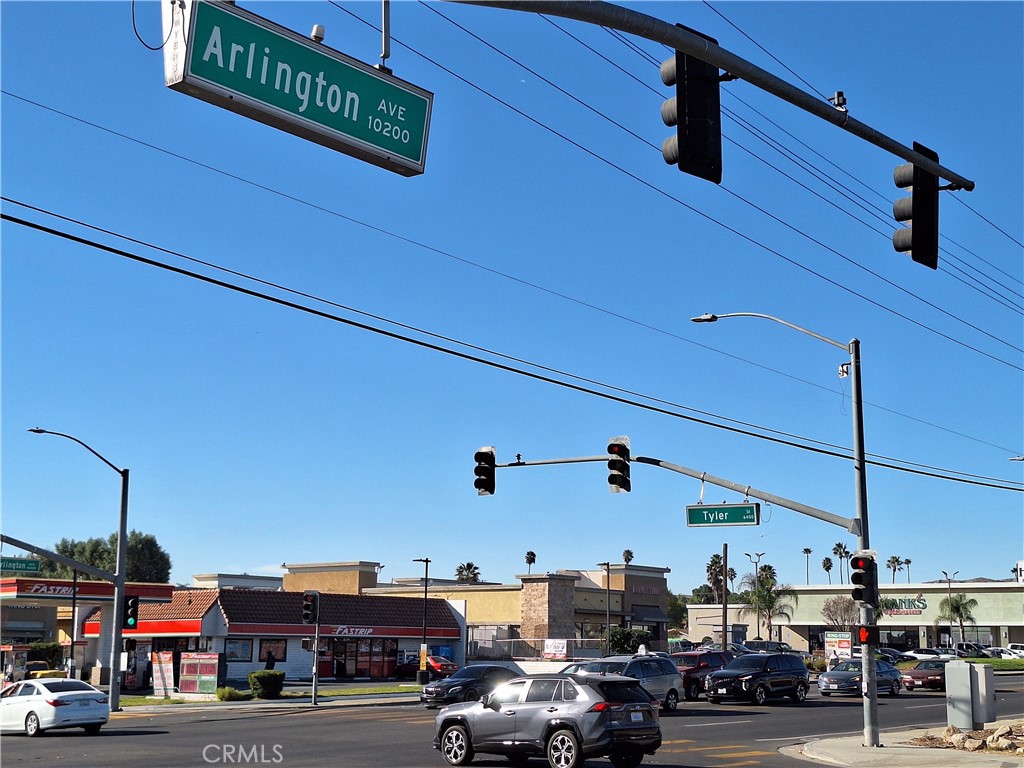 10303 Arlington Avenue Riverside, CA 92505 - Photo 29 of 29 Arlington Avenue and Tyler Street Intersection