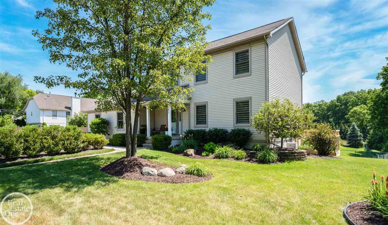 721 South Livernois Road Rochester, MI 48307 - Photo 3 of 31 50016113-2.JPG