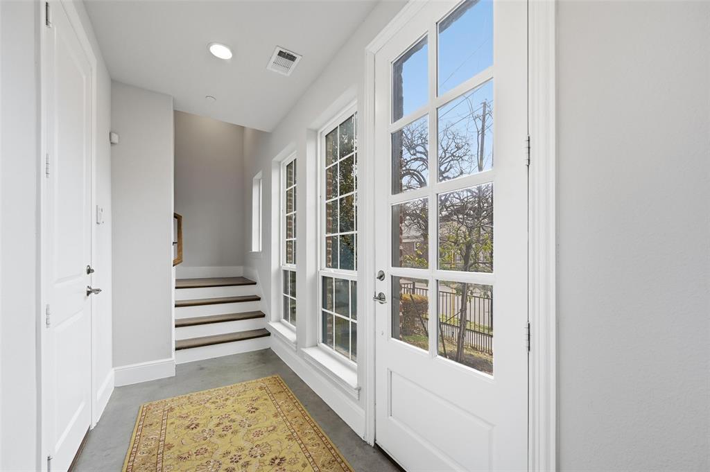 1900 Caddo Street, Unit 2 Dallas, TX 75204 - Photo 6 of 30 Entry level with coat closet and access to 2-car garage!