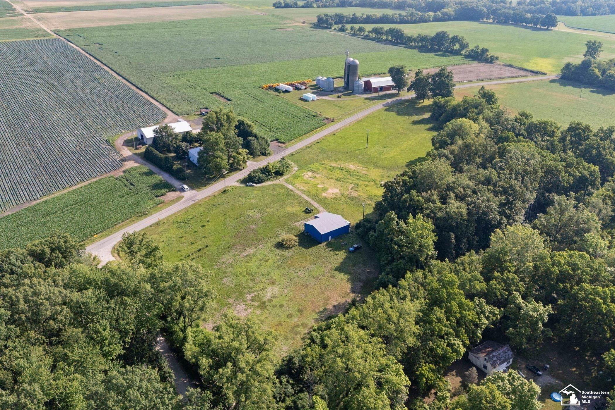 12501 Dixon Road Dundee, MI 48131 - Photo 17 of 26 50213379-9830dfcb-770a-4f71-b770-0497182b41c8.JPG