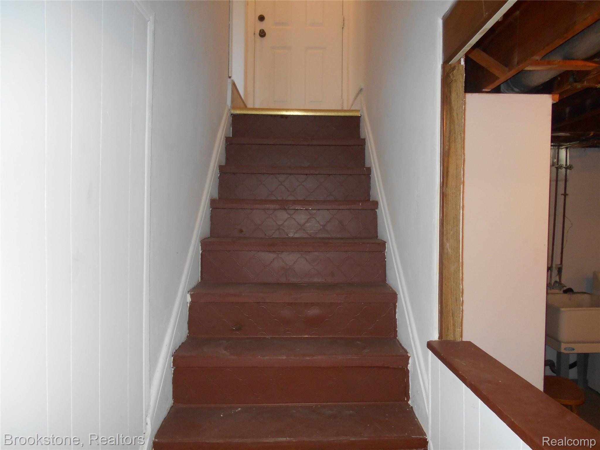 24570 Kelly Road Eastpointe, MI 48021 - Photo 31 of 38 DSCN1752.JPG