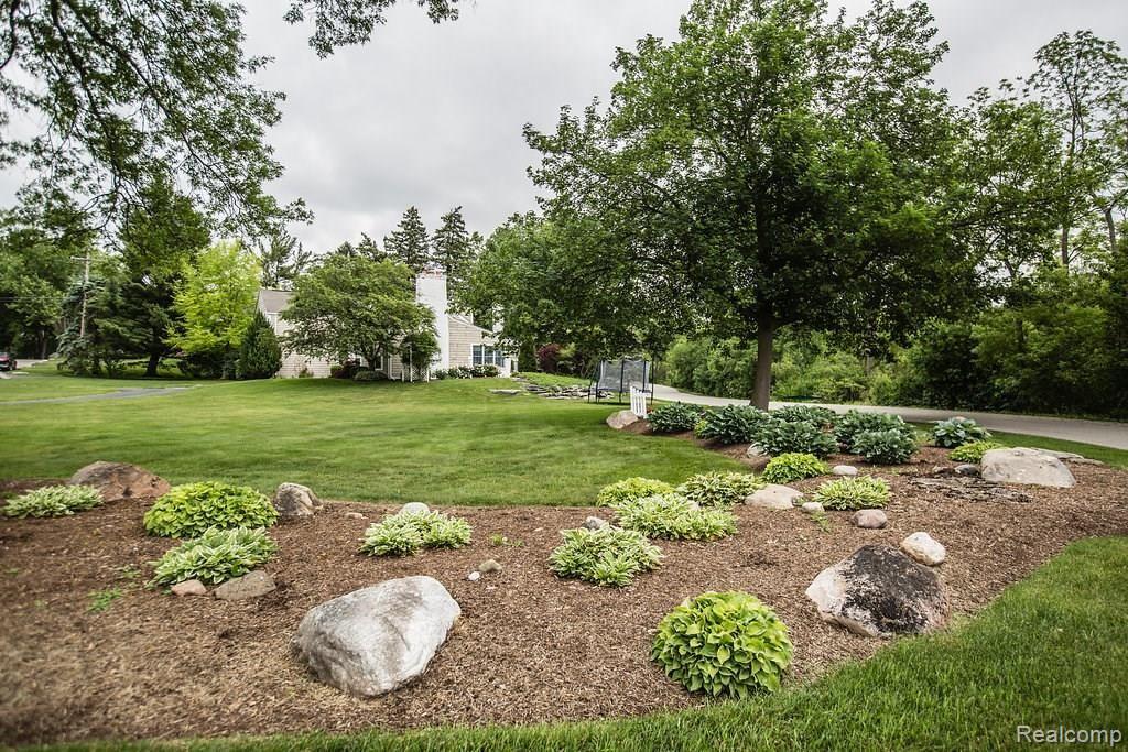 275 Barden Road Bloomfield Hills, MI 48304 - Photo 30 of 38