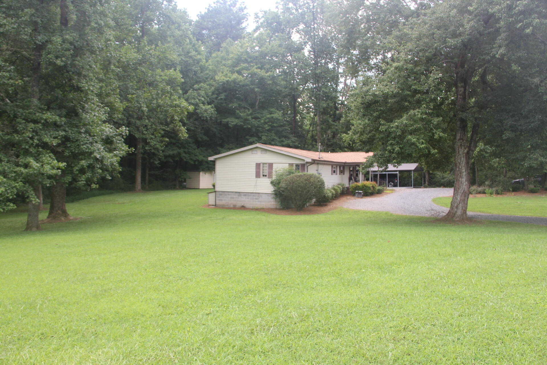 1049 Buckner Road Ringgold, GA 30736 - Photo 3 of 20 IMG_5080