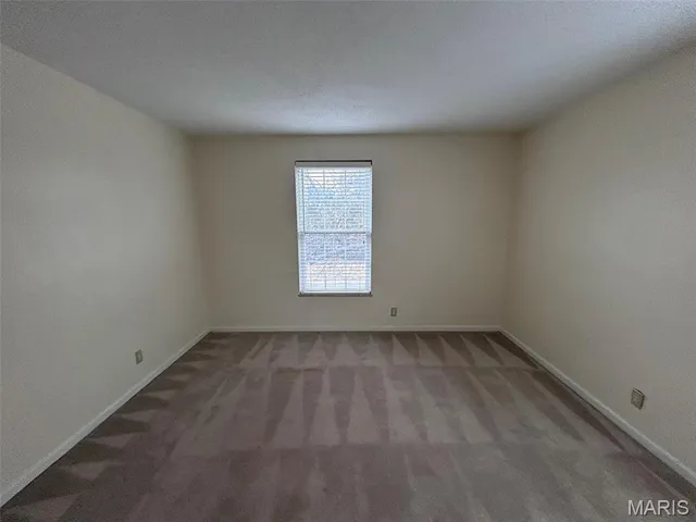 $2,300 | 1128 South Mason Road, St. Louis, MO 63131