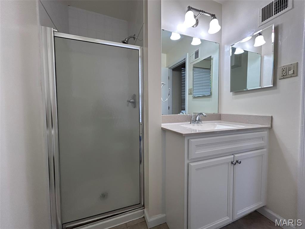 1128 South Mason Road Town and Country, MO 63131 - Photo 17 of 18