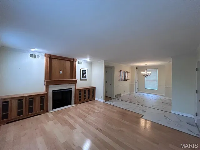 $2,300 | 1128 South Mason Road, St. Louis, MO 63131