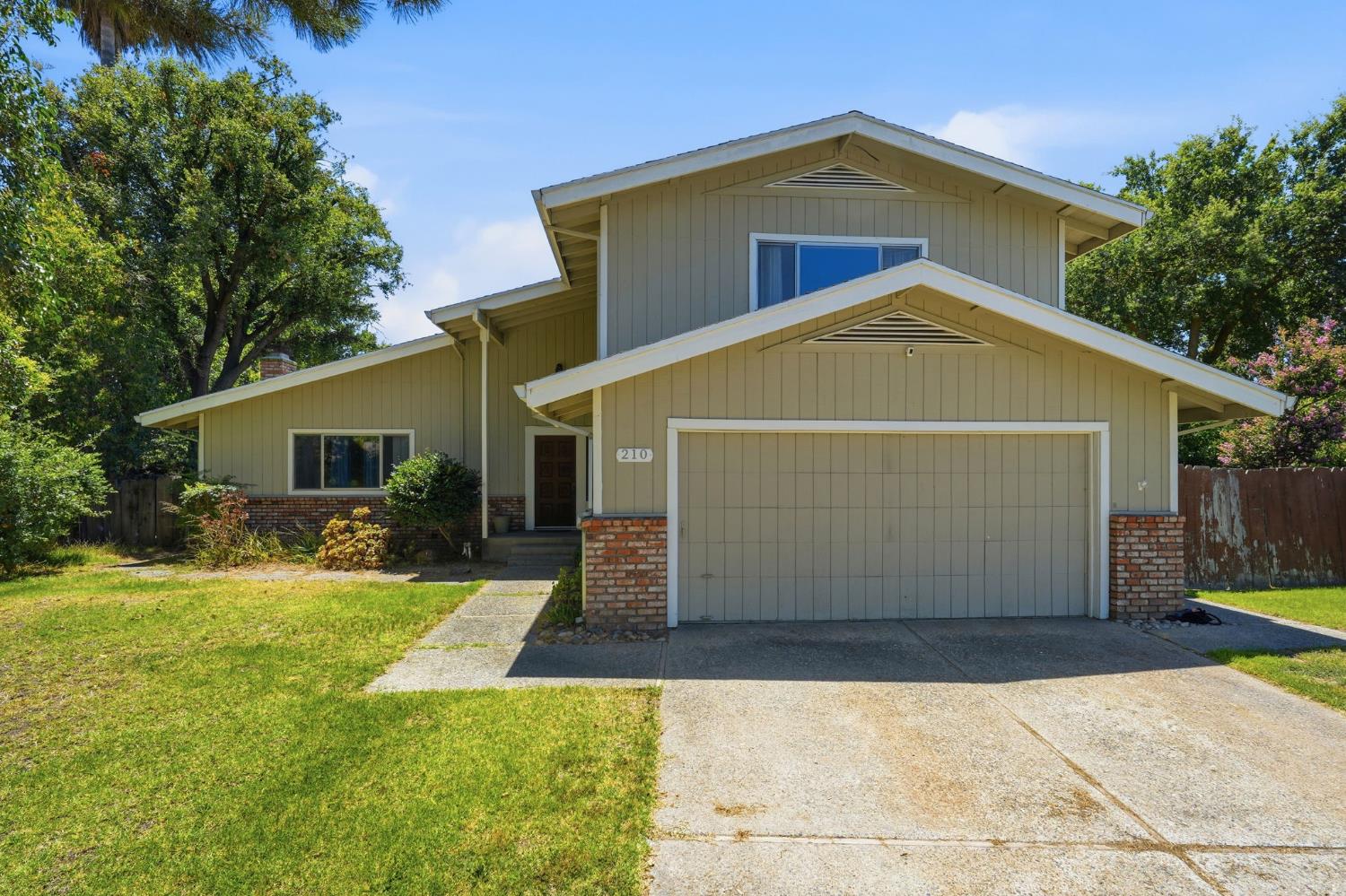 210 Laurel Court Ripon, CA 95366 - Photo 1 of 26