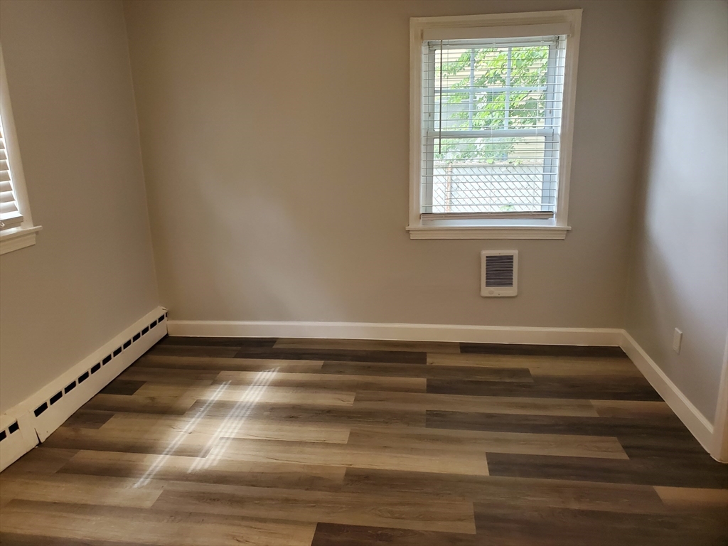 725 Bay Street Springfield, MA 01109 - Photo 9 of 22