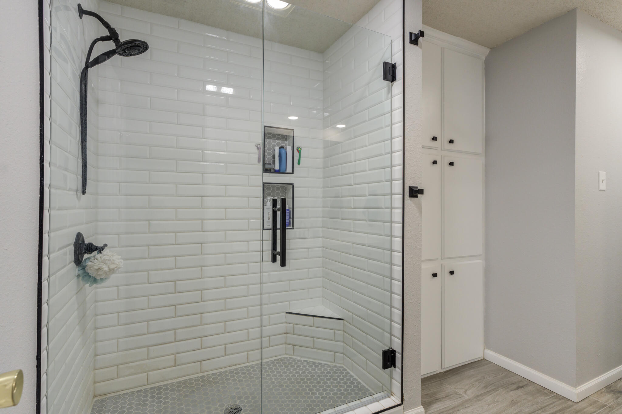 5813 88th Place Lubbock, TX 79424 - Photo 25 of 30 a bathroom with a shower