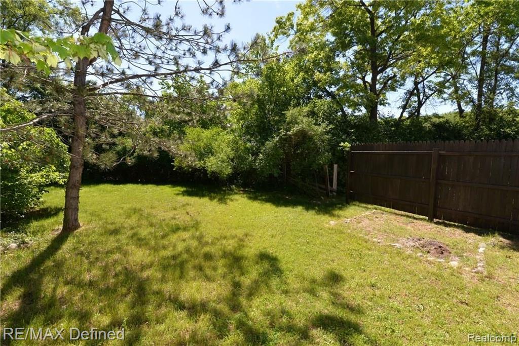 185 Fraser Street Rochester, MI 48307 - Photo 10 of 34