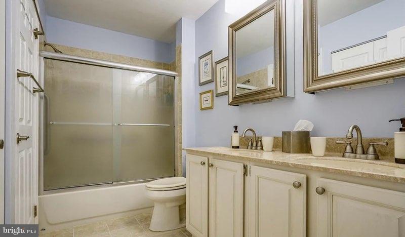 532 Canterbury Road Norristown, PA 19403 - Photo 2 of 22 Serene bathroom with elegant finishes.