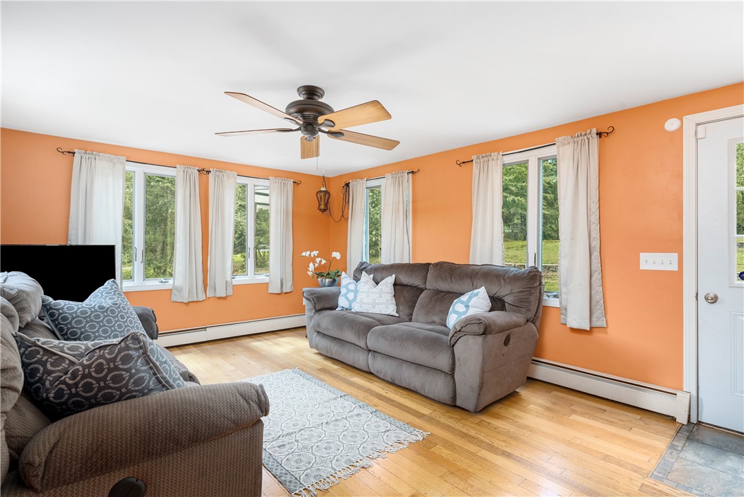 238 William Henry Road Scituate, RI 02857 - Photo 3 of 32