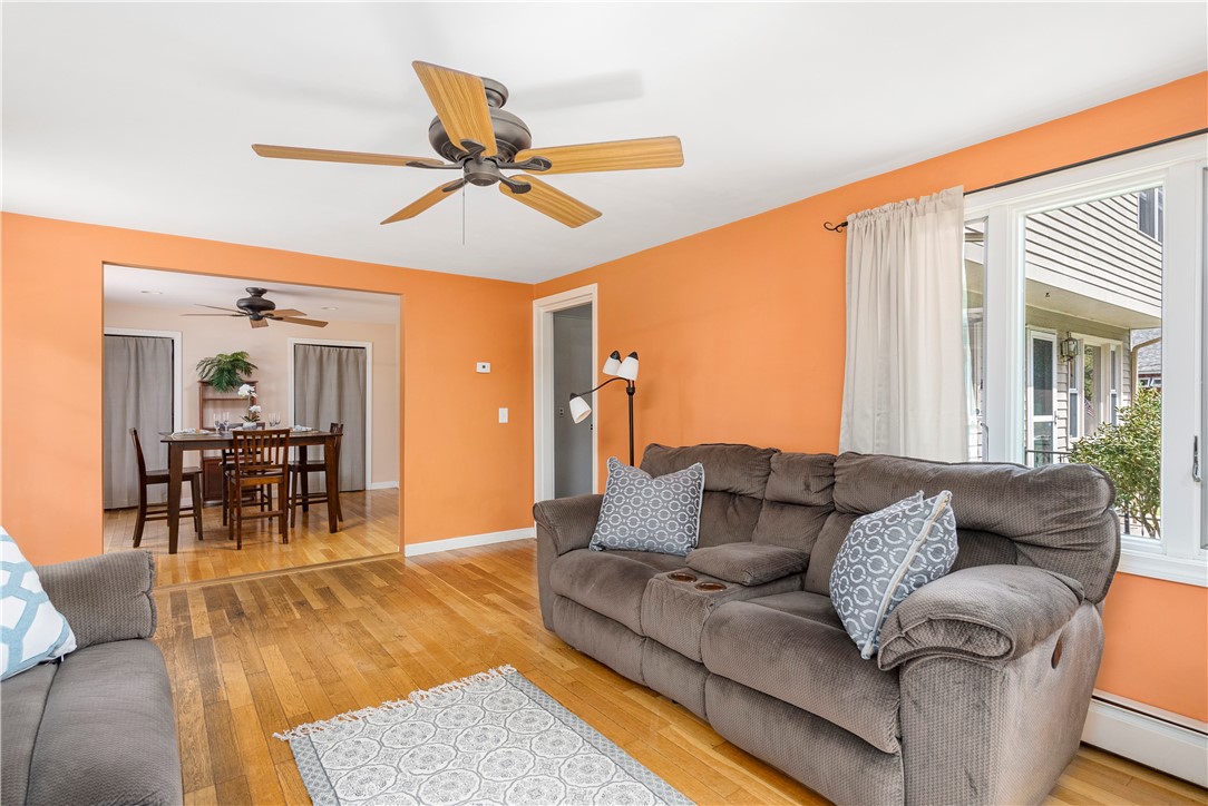 238 William Henry Road Scituate, RI 02857 - Photo 4 of 32