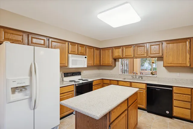 $479,900 | 16252 Country Knoll Drive, Northville, MI 48168