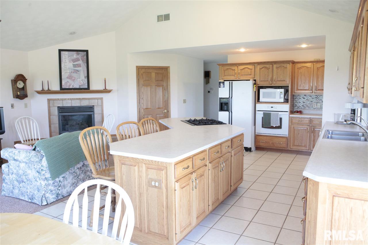 19401 Bennett Road Pekin, IL 61554 - Photo 34 of 36