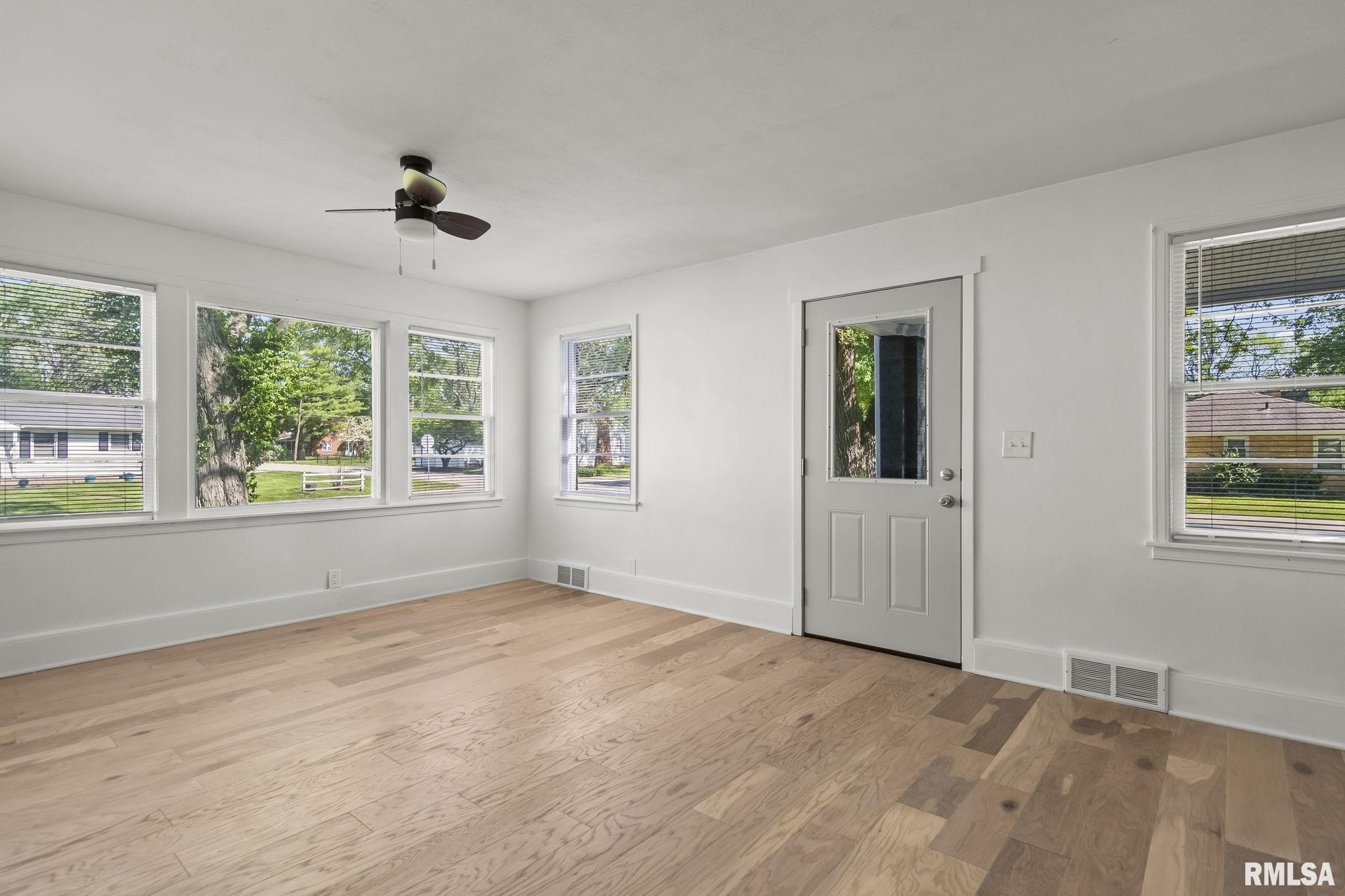 3159 South 2nd Street Springfield, IL 62703 - Photo 4 of 31