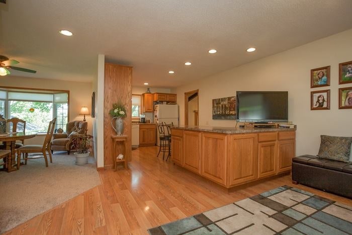 208 Schnoebelen Street Riverside, IA 52327 - Photo 3 of 25 Gallery Image 3