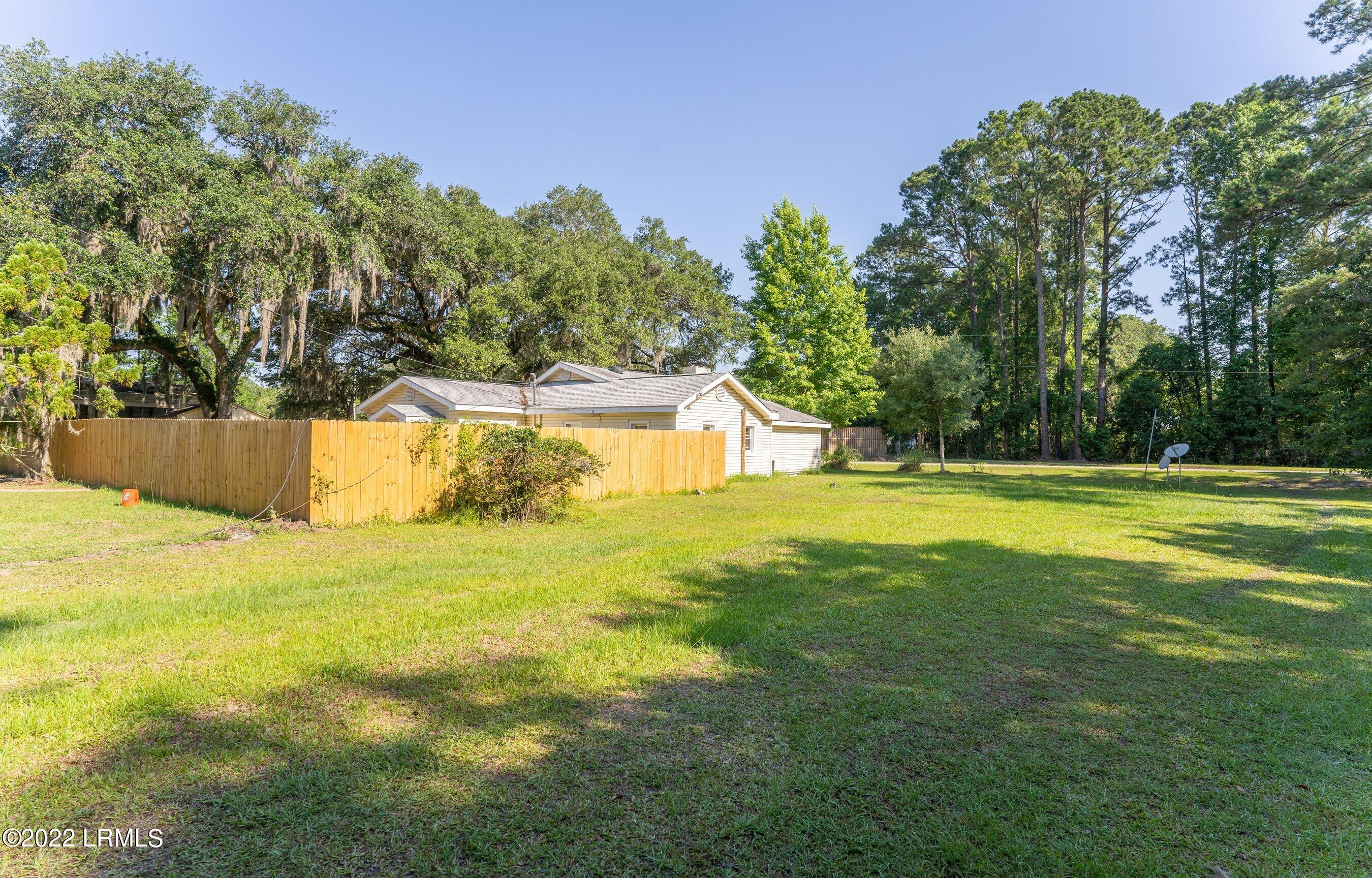 185 Old Bailey Road Okatie, SC 29909 - Photo 4 of 23 DSC01940-1.jpg-SMALL