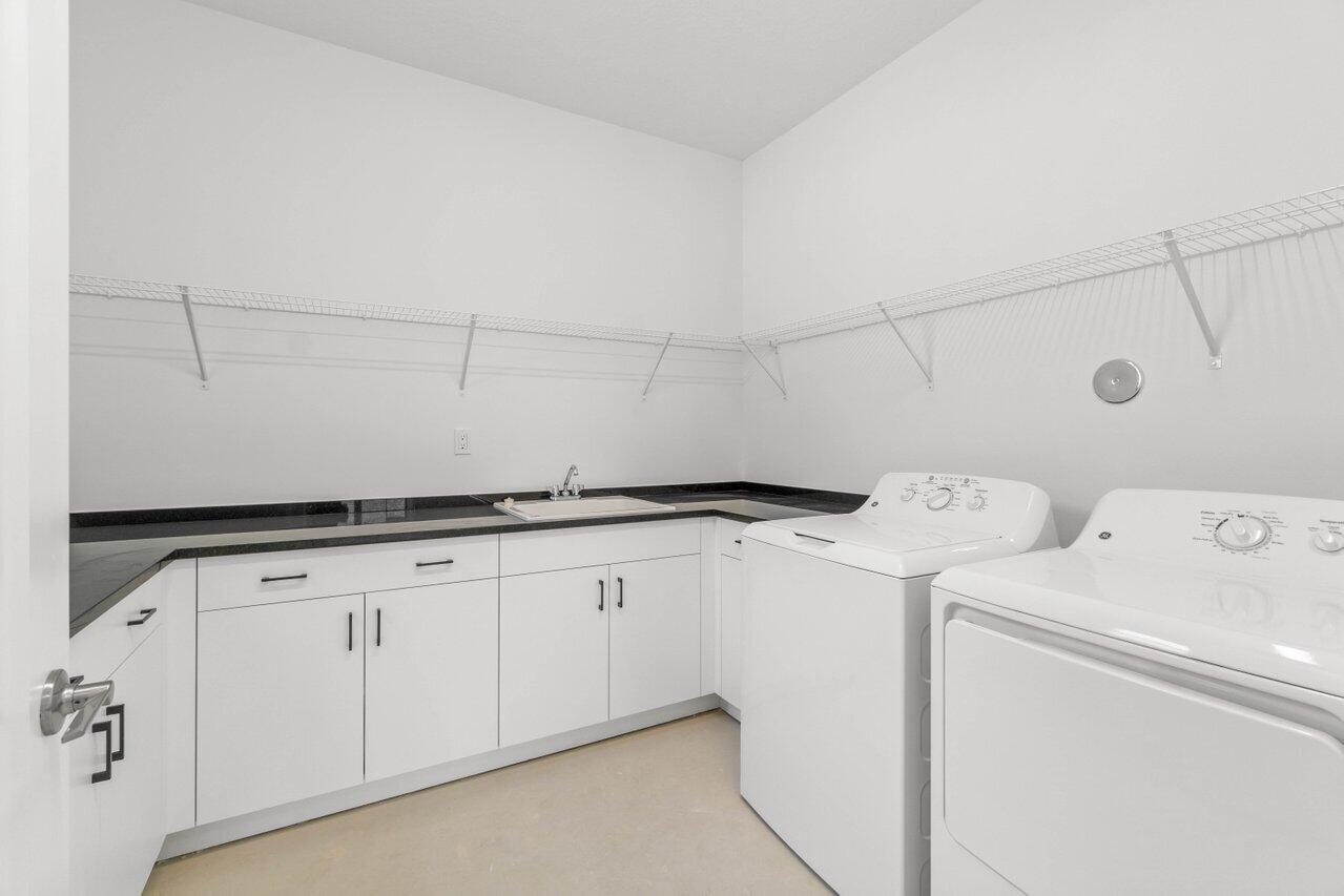 8518 Shoreacres Street Boca Raton, FL 33434 - Photo 28 of 45 Laundry Room