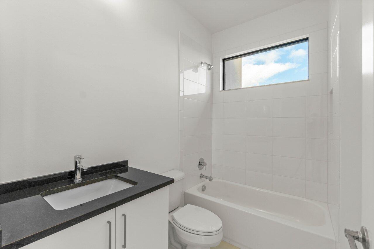 8518 Shoreacres Street Boca Raton, FL 33434 - Photo 35 of 45 4th full Bath Upstairs