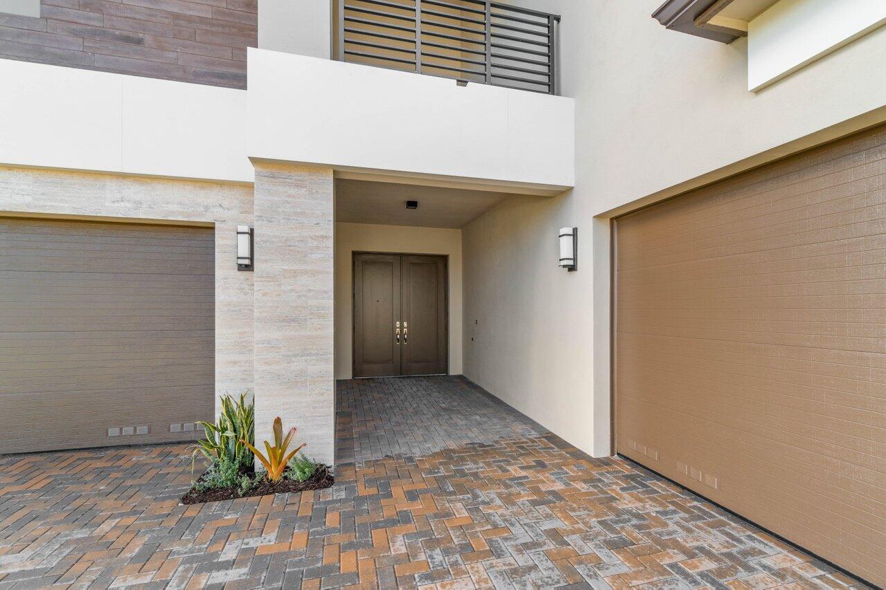 8518 Shoreacres Street Boca Raton, FL 33434 - Photo 4 of 45 Covered Entry