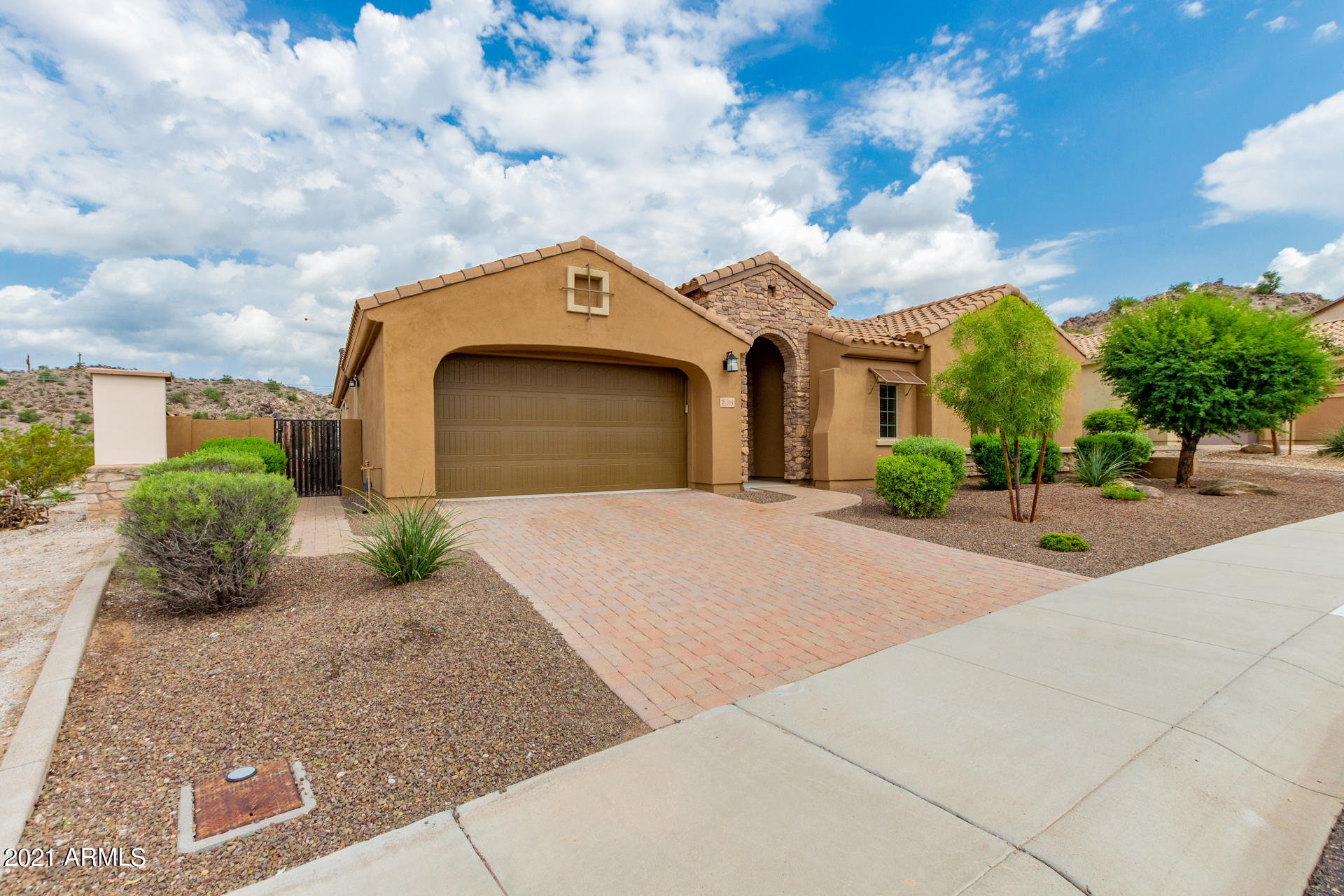 18364 West Desert Trumpet Road Goodyear, AZ 85338 - Photo 42 of 69 Pavered Driveway