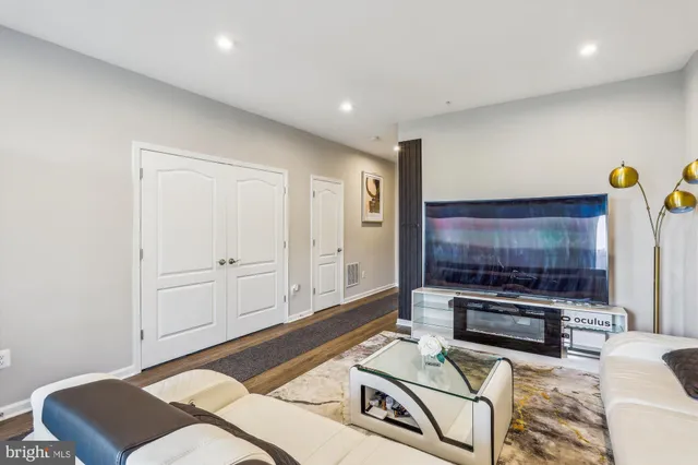 $555,000 | 7047 Fox Glove Lane, Hanover, MD 21076