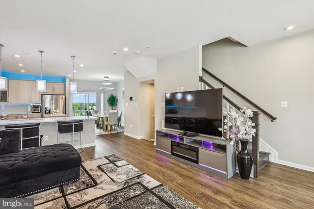 $555,000 | 7047 Fox Glove Lane, Hanover, MD 21076