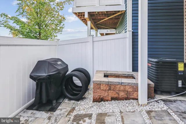 $555,000 | 7047 Fox Glove Lane, Hanover, MD 21076