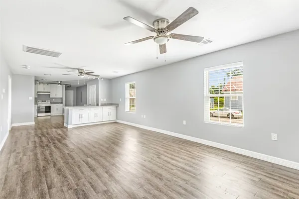 $2,050 | 520 East Defee Avenue, Baytown, TX 77520