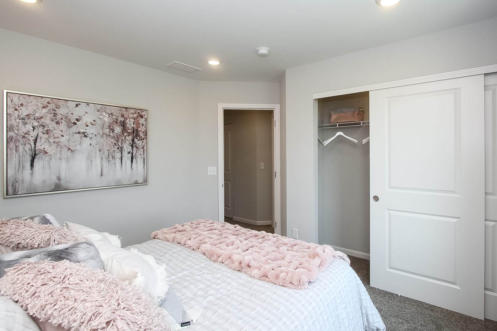 324 Kingsport Drive South Elgin, IL 60177 - Photo 19 of 25 a bedroom with a bed and a window
