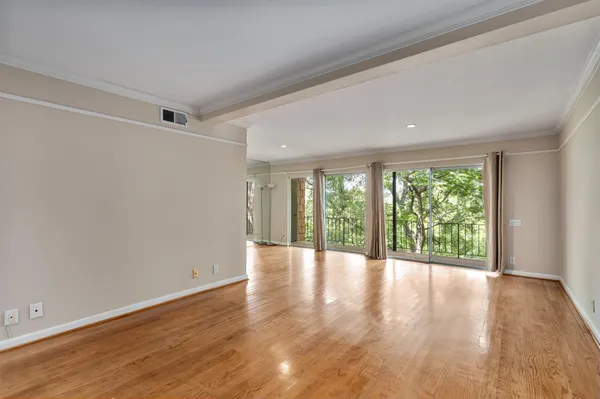 $1,700 | 2704 San Pedro Street, Unit A10, Austin, TX 78705