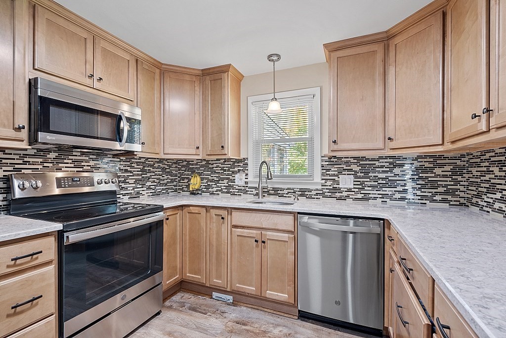 22 Vincent Road Grafton, MA 01536 - Photo 18 of 40 Gallery Image 18