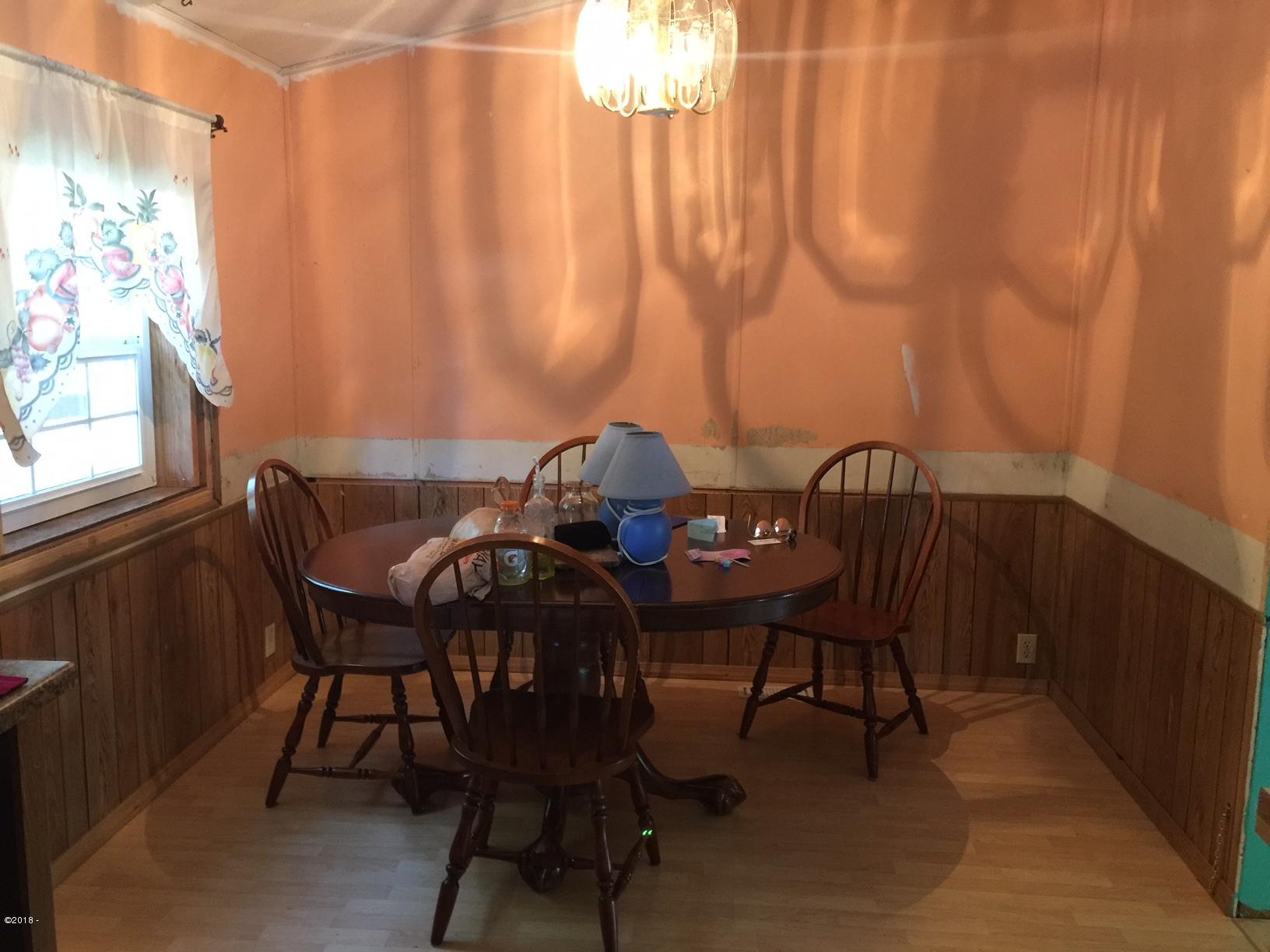 6310 Us-101 Otis, OR 97368 - Photo 23 of 30 Dinning Room