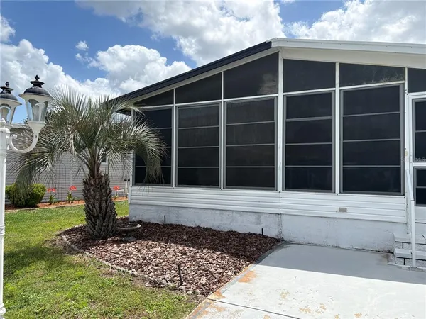 $1,595 | 2132 Sabal Palm Drive, Lakeland, FL 33810