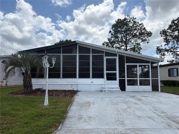 $1,595 | 2132 Sabal Palm Drive, Lakeland, FL 33810