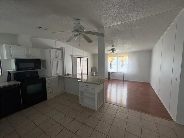 $1,595 | 2132 Sabal Palm Drive, Lakeland, FL 33810