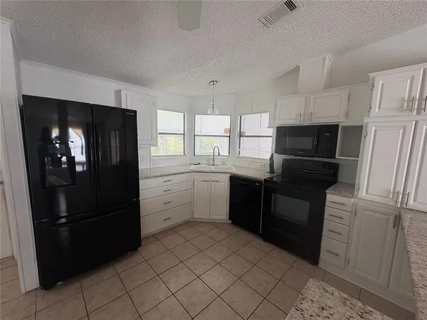 $1,595 | 2132 Sabal Palm Drive, Lakeland, FL 33810