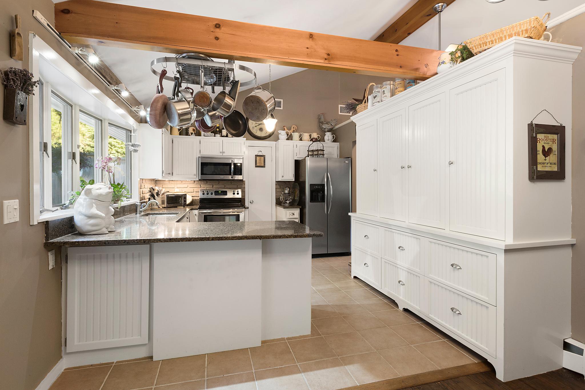 29 Glade Road East Hampton, NY 11937 - Photo 4 of 7