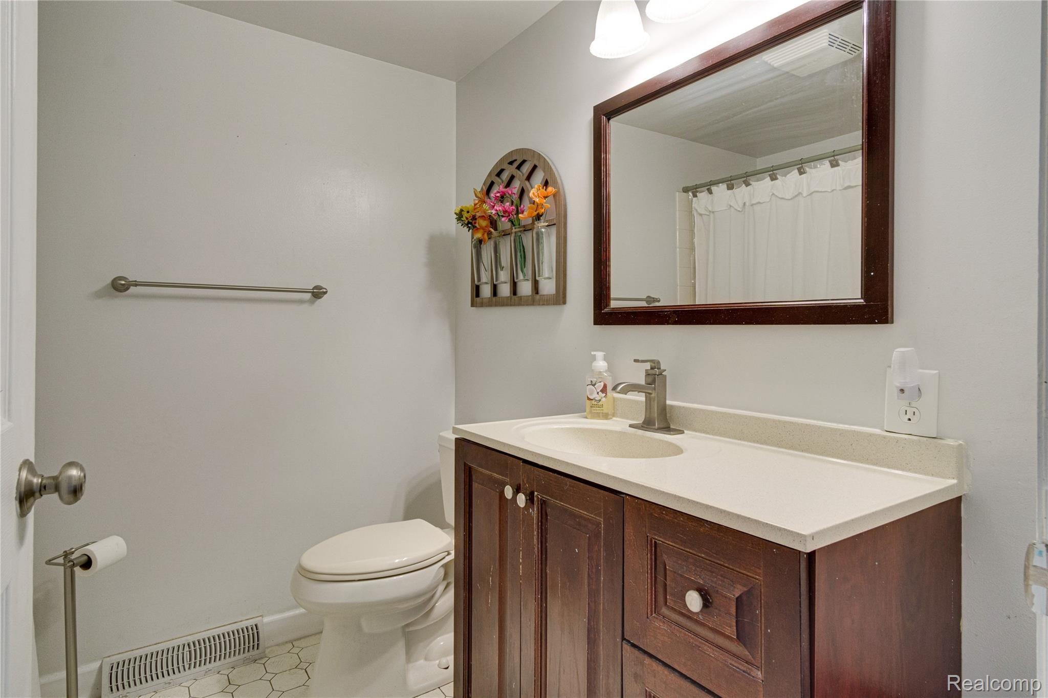 16355 Whitaker Road Linden, MI 48451 - Photo 17 of 31 Interiors (23 of 40).jpg
