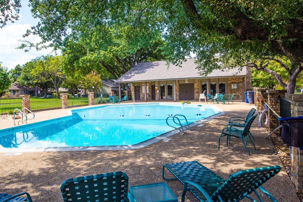 9547 Highland View Drive Dallas, TX 75238 - Photo 15 of 19 Club house