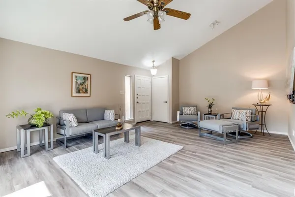 $2,395 | 9547 Highland View Drive, Dallas, TX 75238