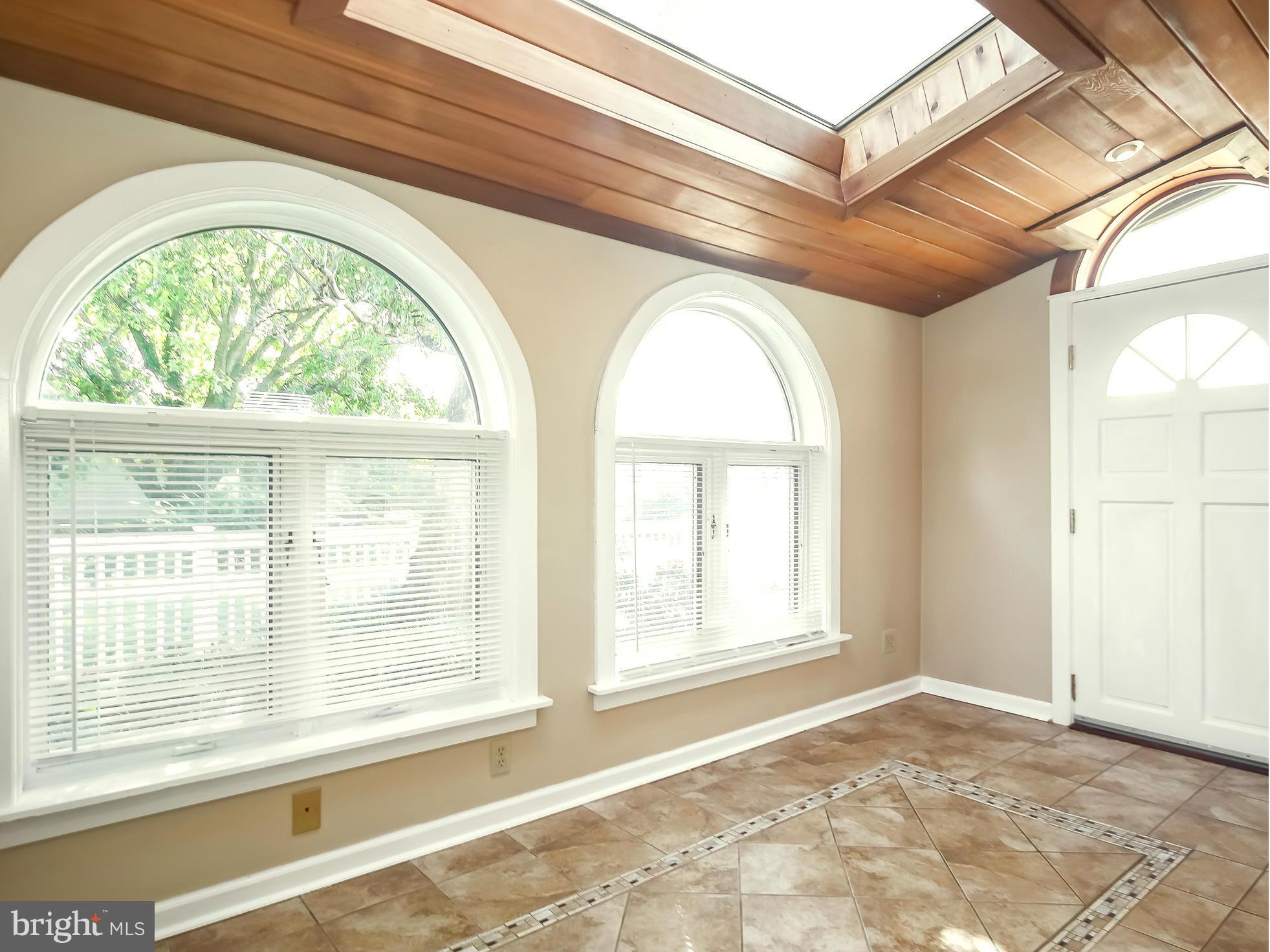 126 Washington Road Edgewater, MD 21037 - Photo 3 of 30 Light-filled Foyer greets you.