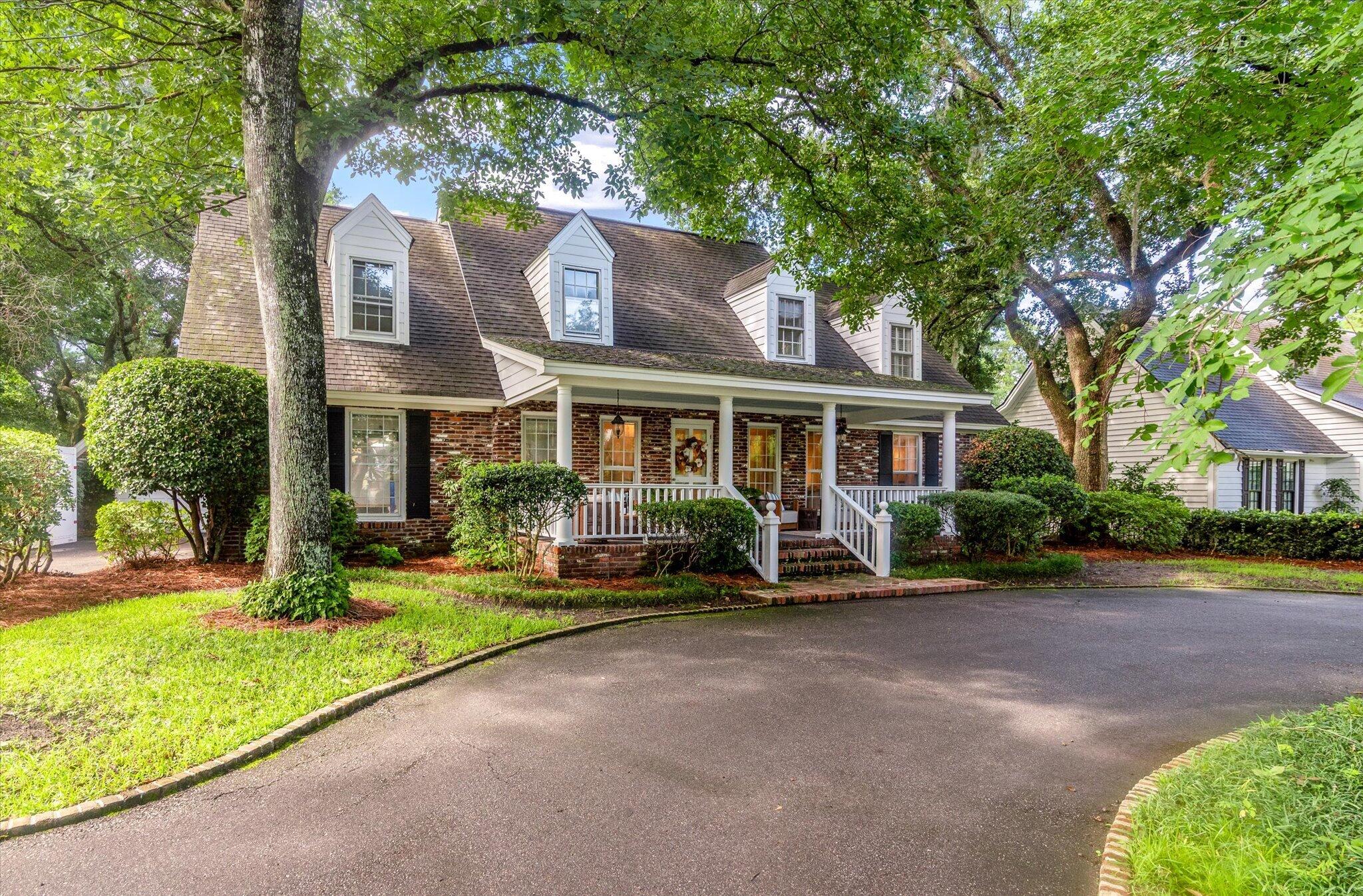975 Harbortowne Road Charleston, SC 29412 - Photo 2 of 63 01-975 Harbortowne_e_Lowcountry_Exposure