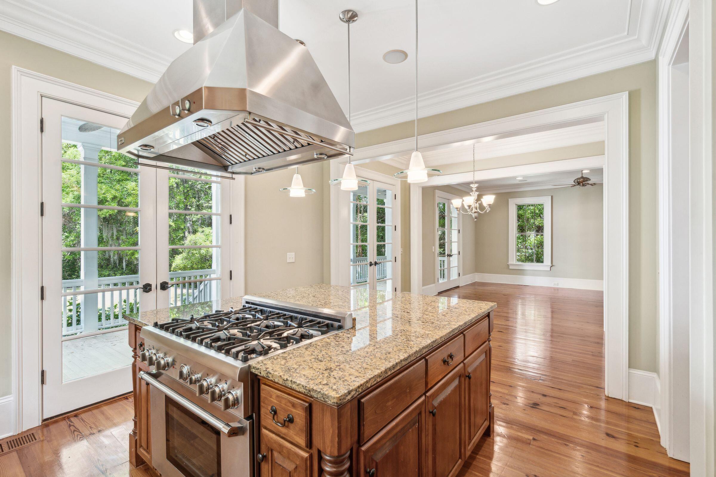 43 Montrose Road Mount Pleasant, SC 29464 - Photo 12 of 41 43MontroseRd-KeenEyeMarketing-030