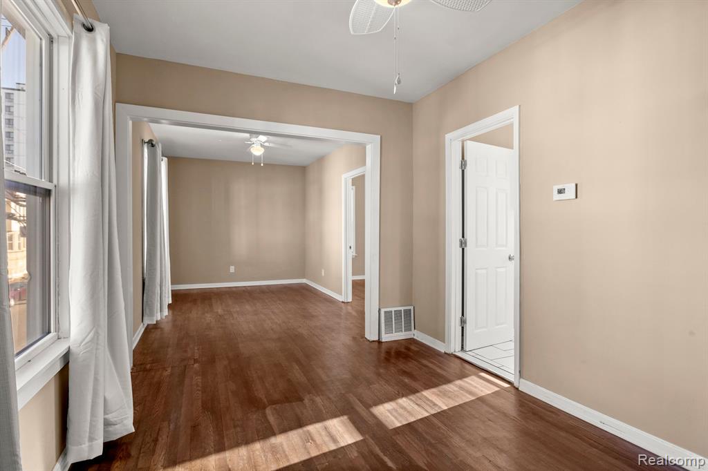 7743 Pitt Street Detroit, MI 48209 - Photo 15 of 33