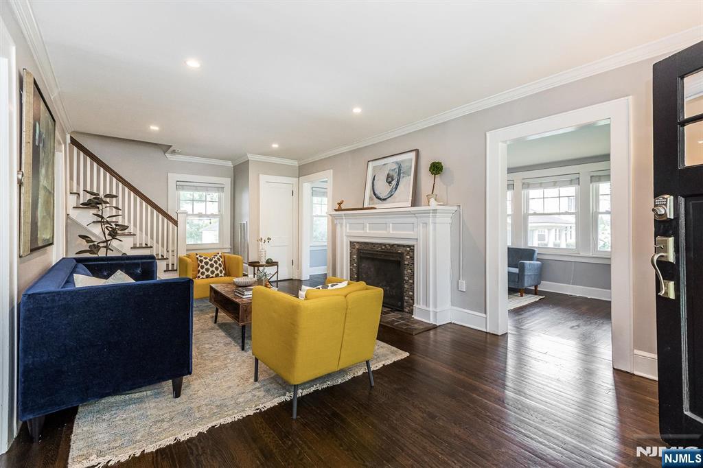 8 Berkeley Road Maplewood, NJ 07040 - Photo 7 of 43 Gallery Image 7