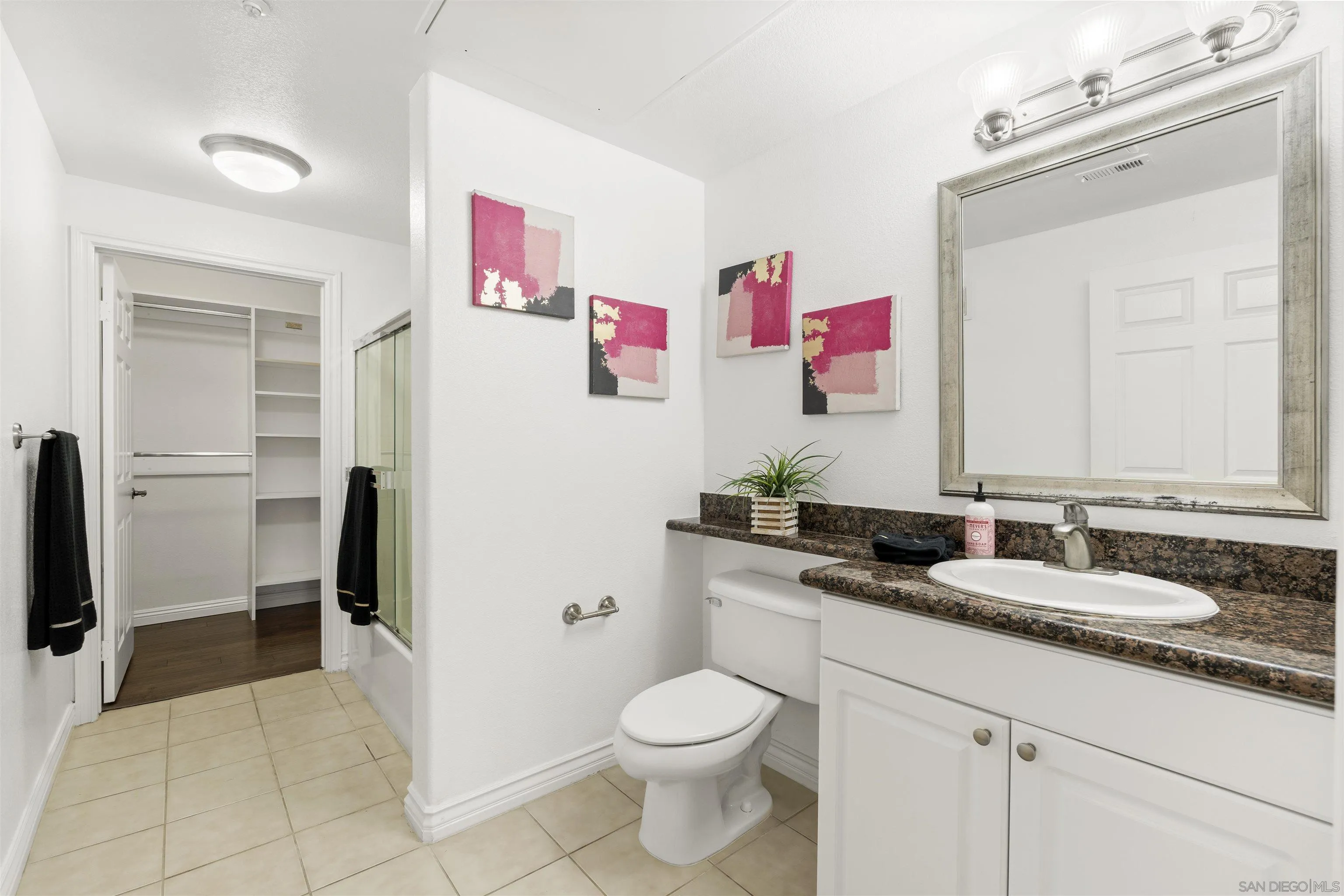 9293 Regents Road, Unit C108 La Jolla, CA 92037 - Photo 11 of 47 Primary Bath/Spa